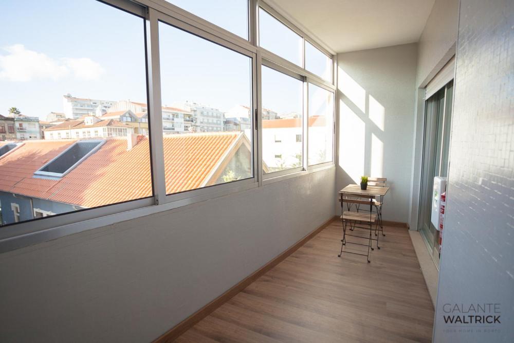 Downtown 3 Bedroom With Balcony - Quiet Street - Family Friendly - Groups 波尔图 外观 照片