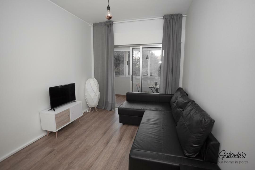 Downtown 3 Bedroom With Balcony - Quiet Street - Family Friendly - Groups 波尔图 外观 照片