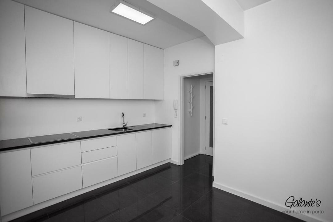 Downtown 3 Bedroom With Balcony - Quiet Street - Family Friendly - Groups 波尔图 外观 照片