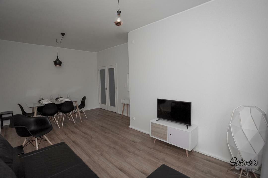 Downtown 3 Bedroom With Balcony - Quiet Street - Family Friendly - Groups 波尔图 外观 照片